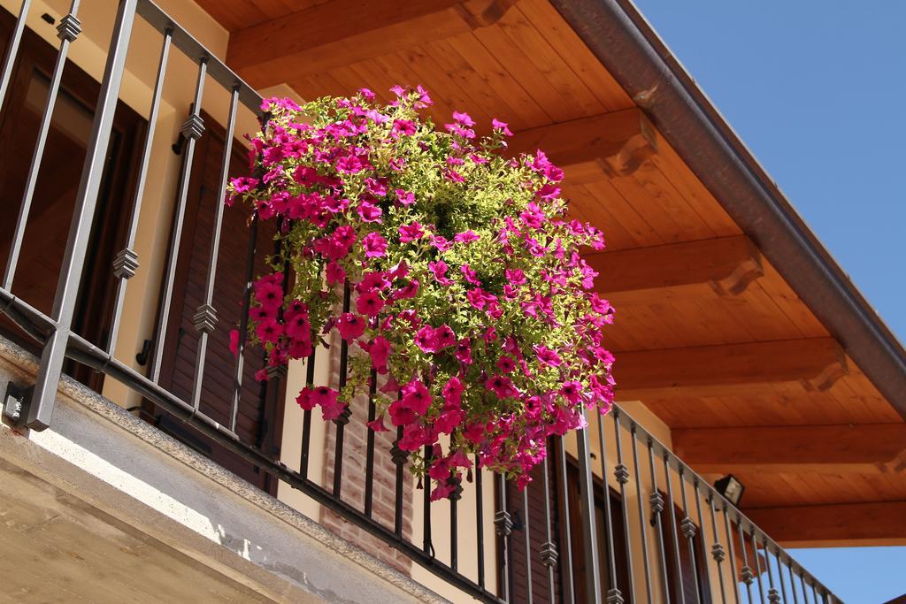 Agriturismo Cascina Mariale Villa Albiano dʼIvrea Exterior foto